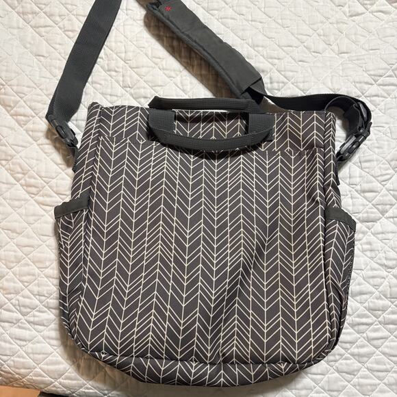 Skip Hop Duo Double Signature Diaper Bag Messenger Tote Gray Chevron 16x15x3.5" - Picture 6 of 8